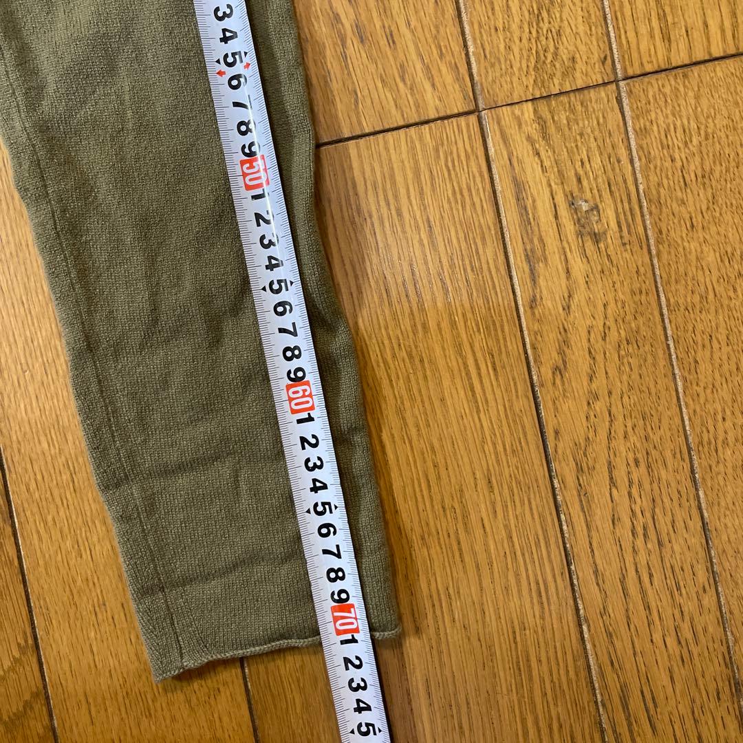 ルシアンペラフィネオリーブ色 長袖カシミヤキャラクタープリント