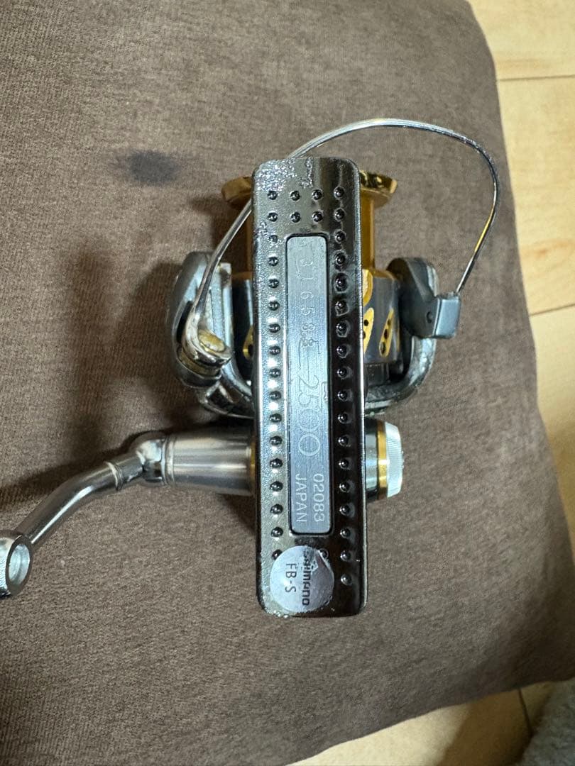 シマノ STELLA 07 2500S 左巻きゴールド/シルバー