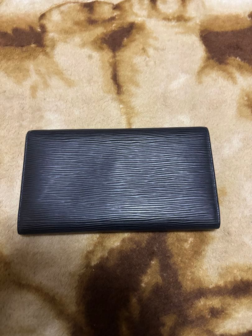 ルイヴィトン インターナショナル エピ 黒 3つ折長財布 CA0917