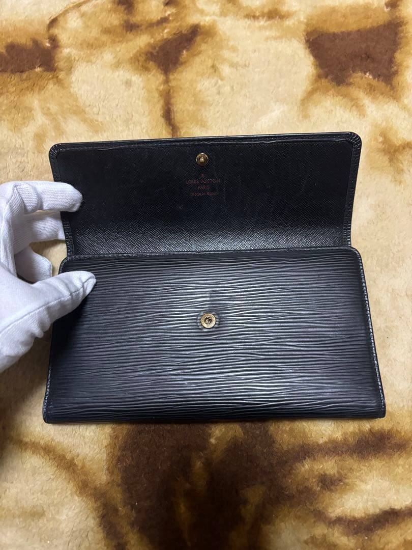 ルイヴィトン インターナショナル エピ 黒 3つ折長財布 CA0917