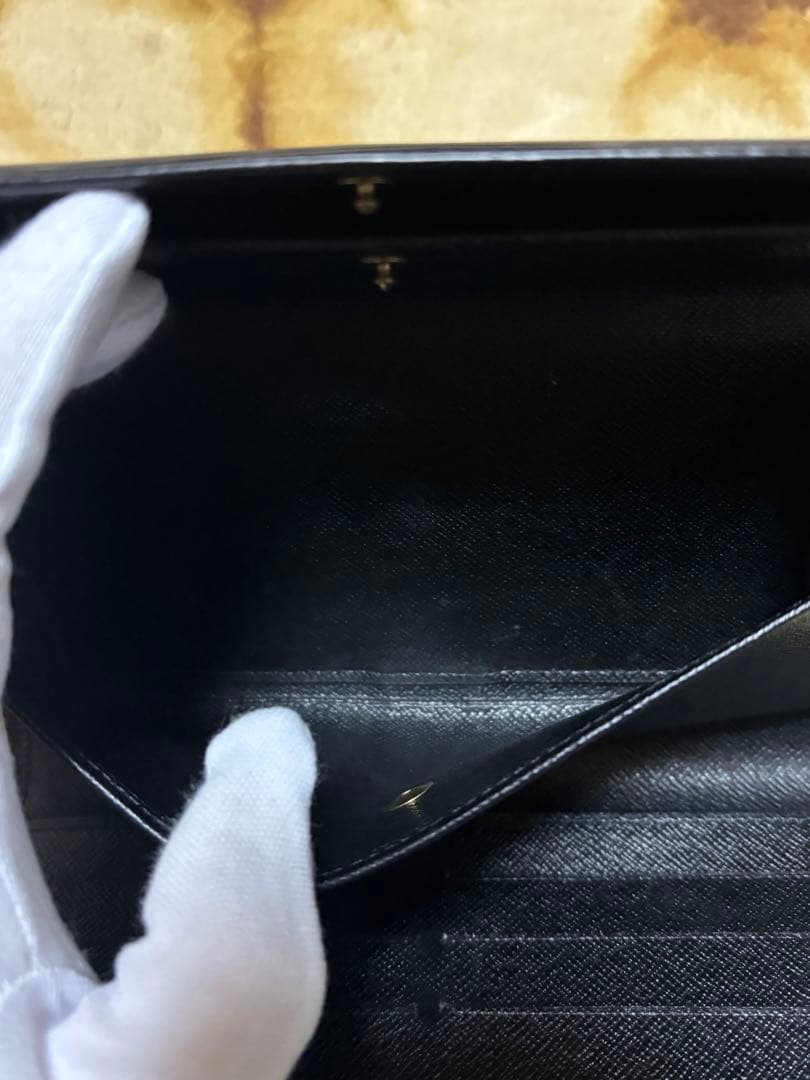 ルイヴィトン インターナショナル エピ 黒 3つ折長財布 CA0917