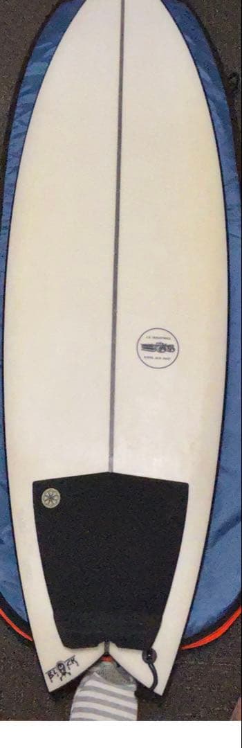 JS INDUSTRIES ブラックバロン　ツインフィン　5.9 33.6ℓ