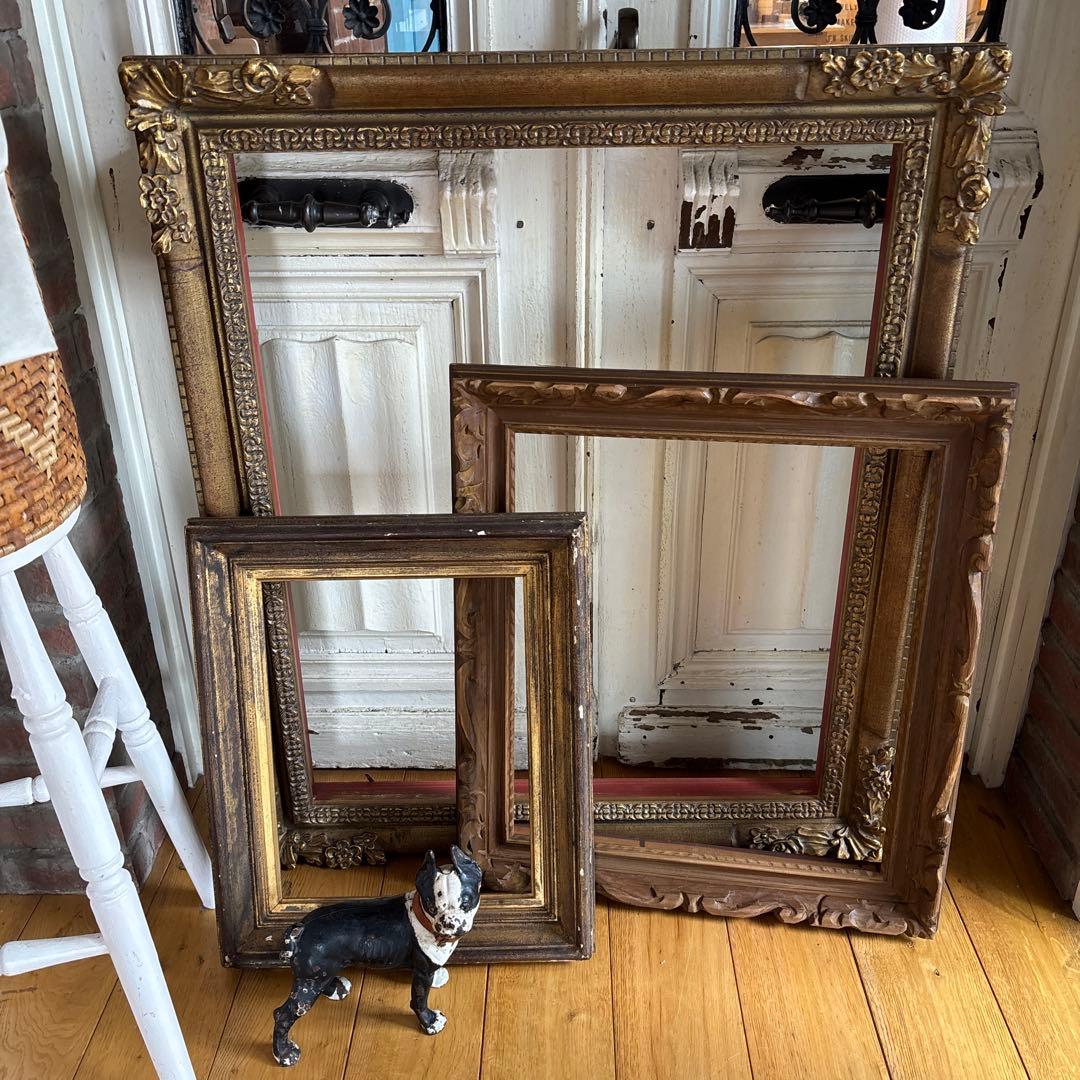 大きな大きなフレームになります。アンティーク　額縁