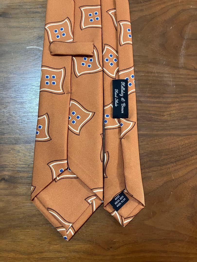 美品⭐︎ホリデー&ブラウン　オレンジ　プリントタイ