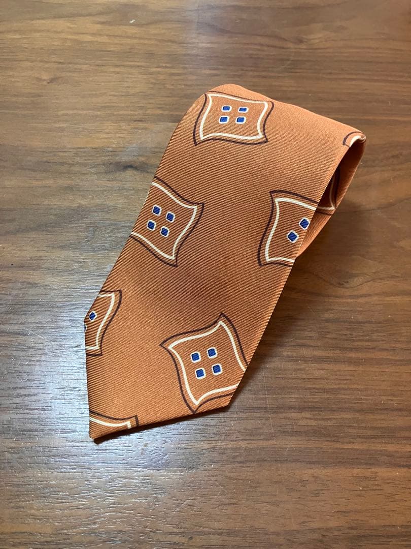 美品⭐︎ホリデー&ブラウン　オレンジ　プリントタイ