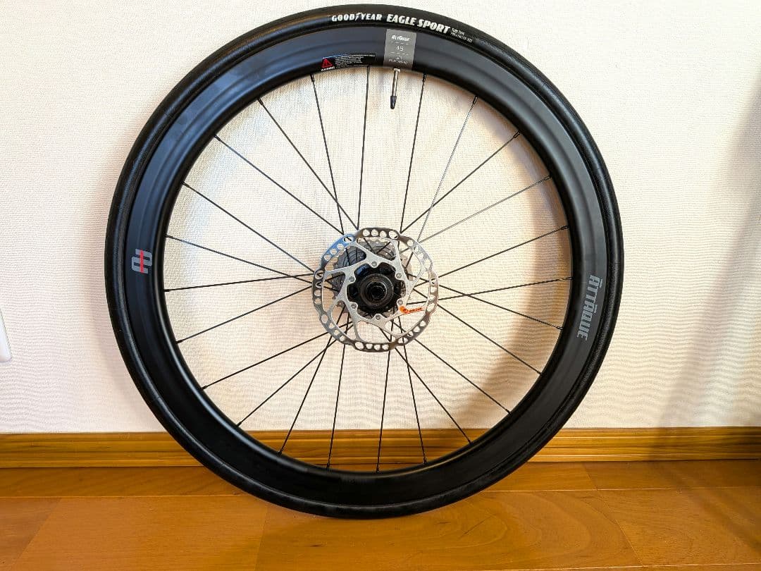 【大幅値下】GUSTO アタッキ 45mmカーボン 11速スプロケ付 ディスク用