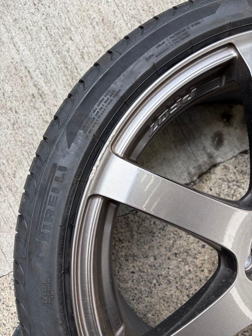 ゴルフに装着エンケイ PF07 18x8.0J +50 PCD112 5H