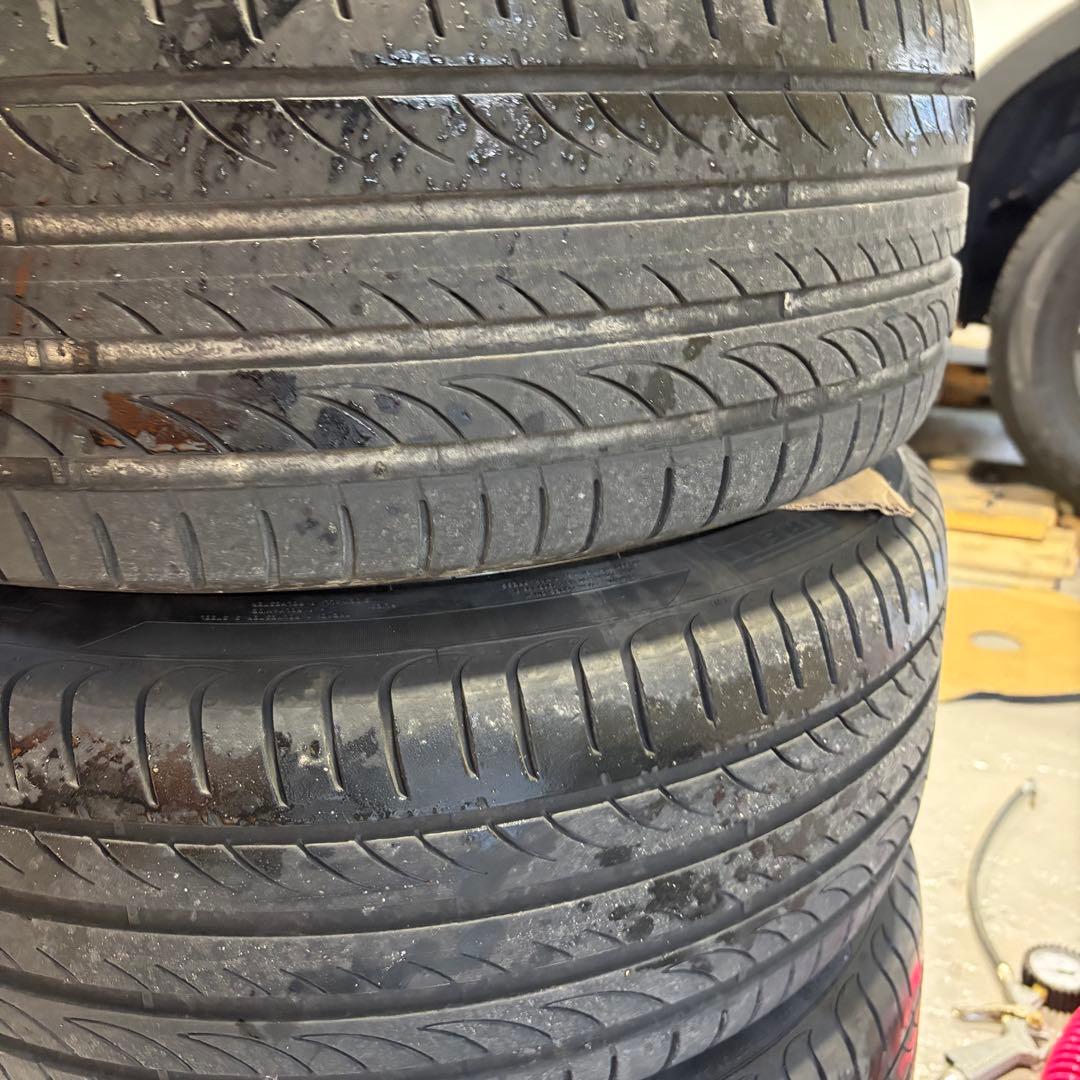 ゴルフに装着エンケイ PF07 18x8.0J +50 PCD112 5H