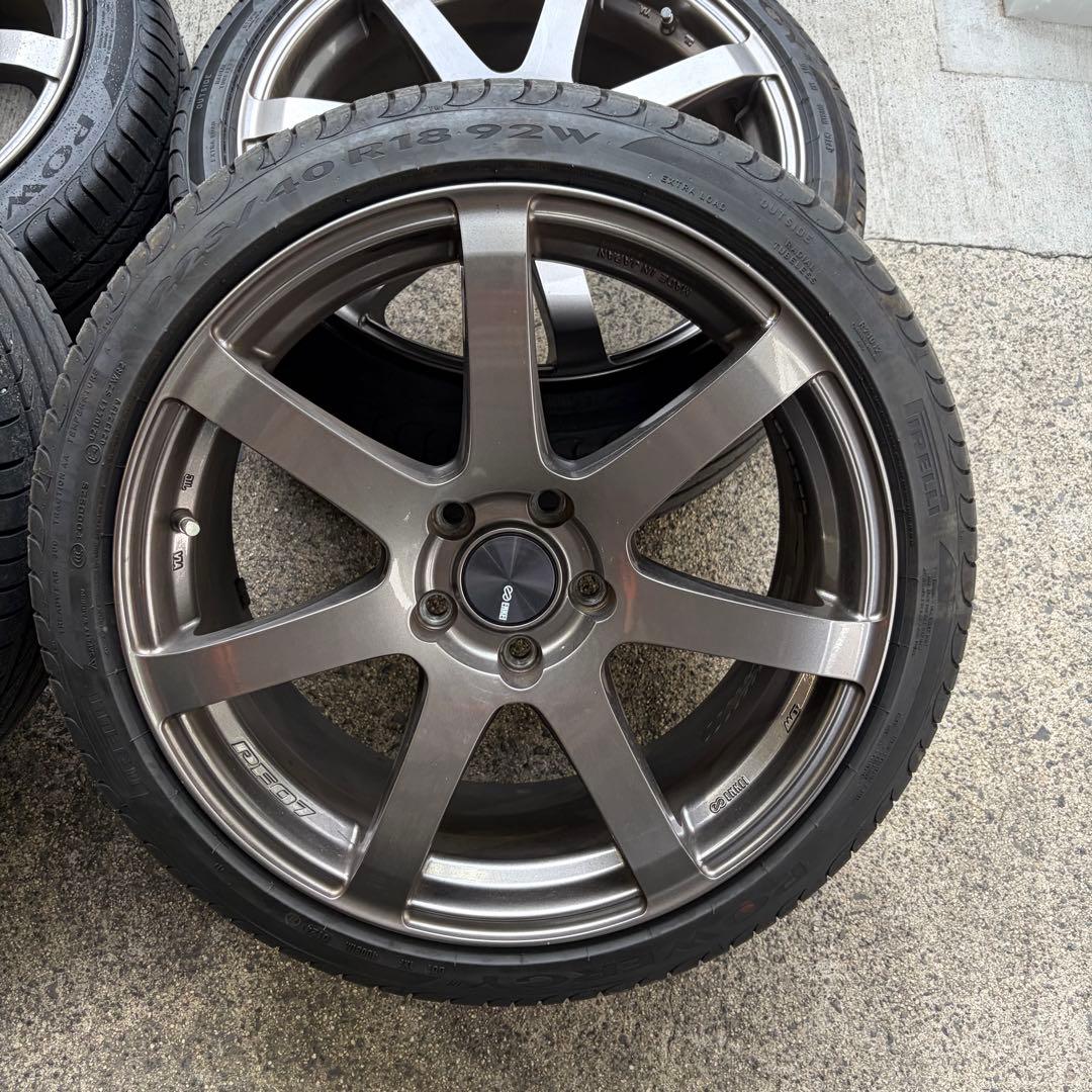 ゴルフに装着エンケイ PF07 18x8.0J +50 PCD112 5H