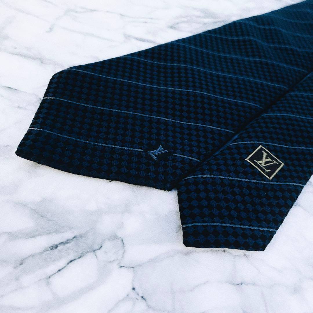 ✨未使用クラス✨ルイヴィトン　マイクロダミエ　ストライプ② LVロゴ　ネクタイ