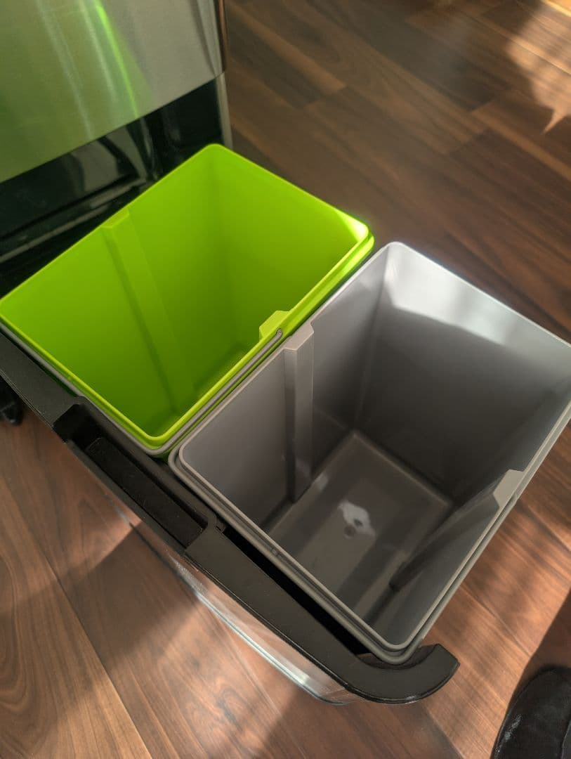 シルバー ごみ箱 62L 自動開閉機能