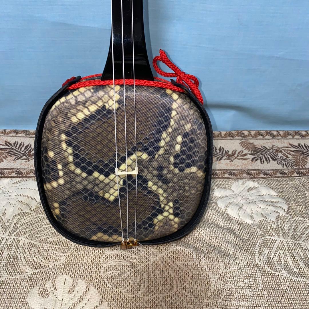 【美品】三線 ケース付き 初心者向け 人口皮　和楽器 沖縄民族楽器