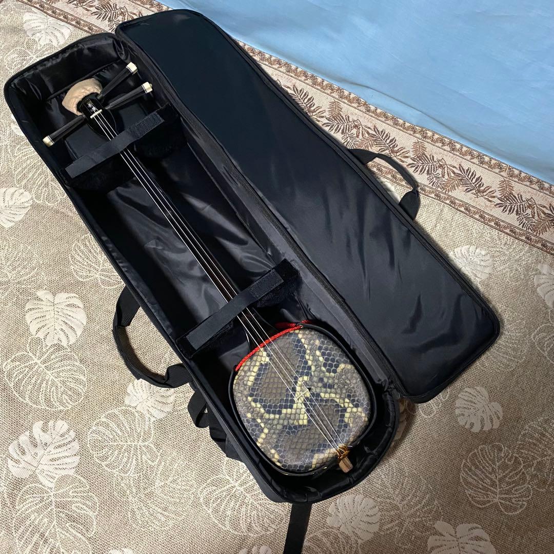 【美品】三線 ケース付き 初心者向け 人口皮　和楽器 沖縄民族楽器