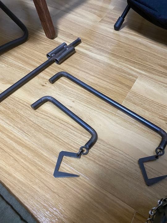 サンゾクマウンテンmouncos 焚火台とランタンポールのセット