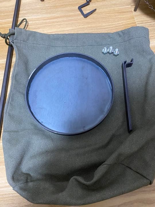 サンゾクマウンテンmouncos 焚火台とランタンポールのセット