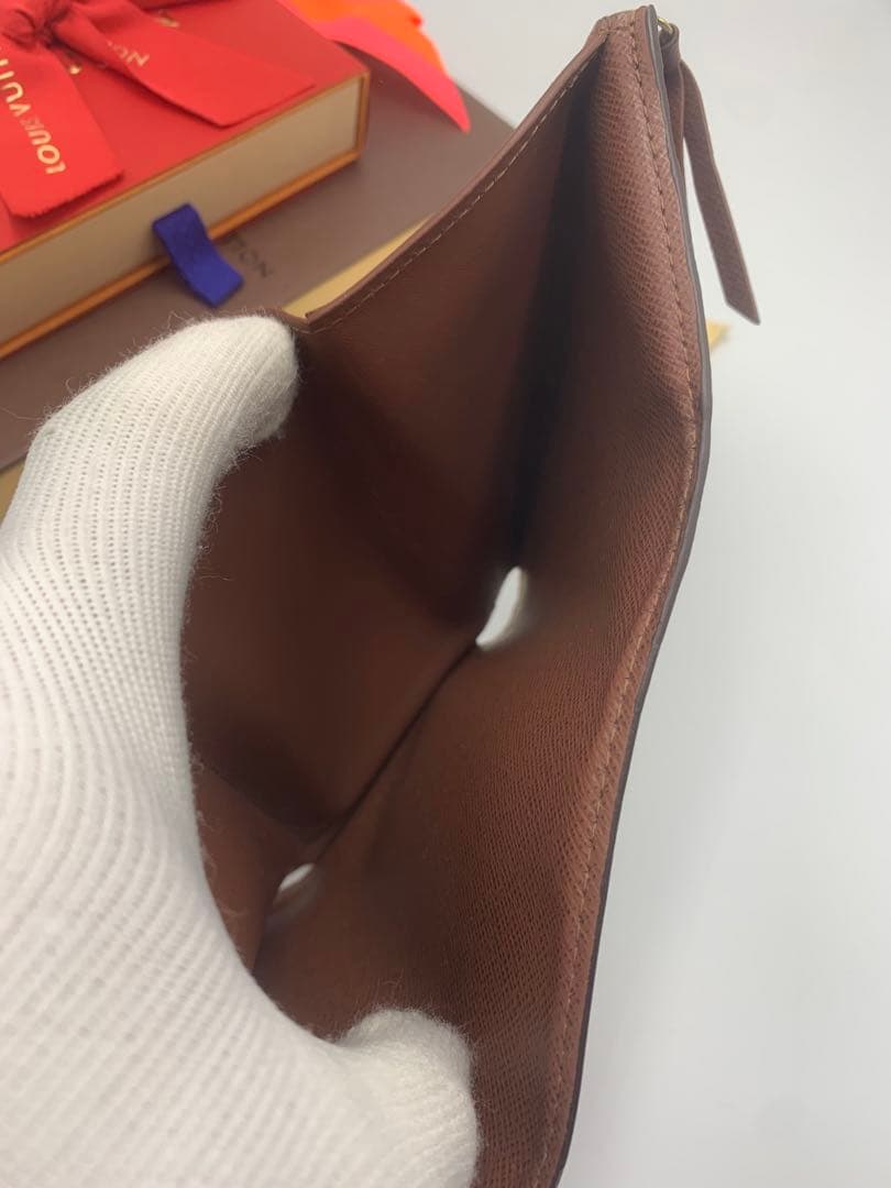 ルイヴィトン モノグラム ポルトフォイユ ヴィクトリーヌフューシャ 三つ折り財布