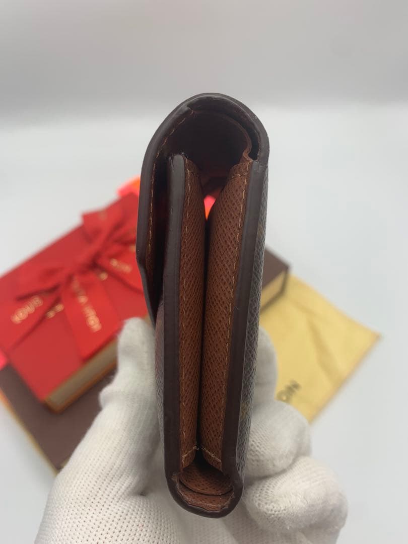 ルイヴィトン モノグラム ポルトフォイユ ヴィクトリーヌフューシャ 三つ折り財布