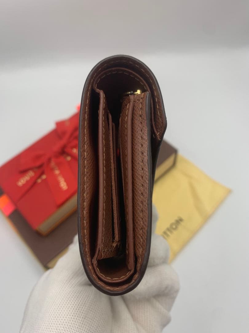 ルイヴィトン モノグラム ポルトフォイユ ヴィクトリーヌフューシャ 三つ折り財布