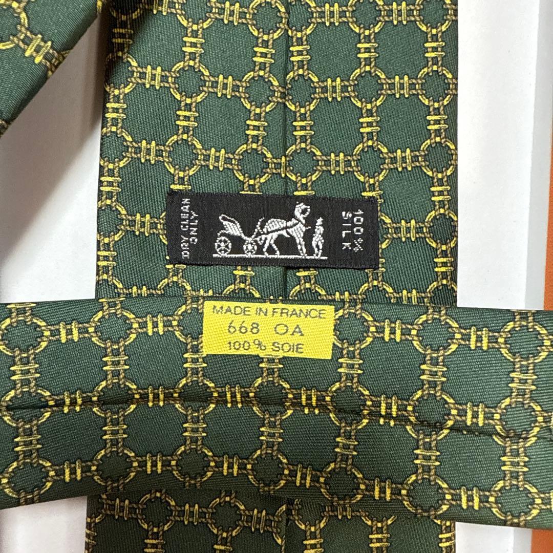 未使用　エルメス　ネクタイ　緑　幾何学模様　シルク