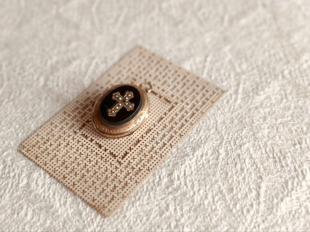 【チョコメルさま】vintage ✙ * クロス ロケット ペンダントトップ