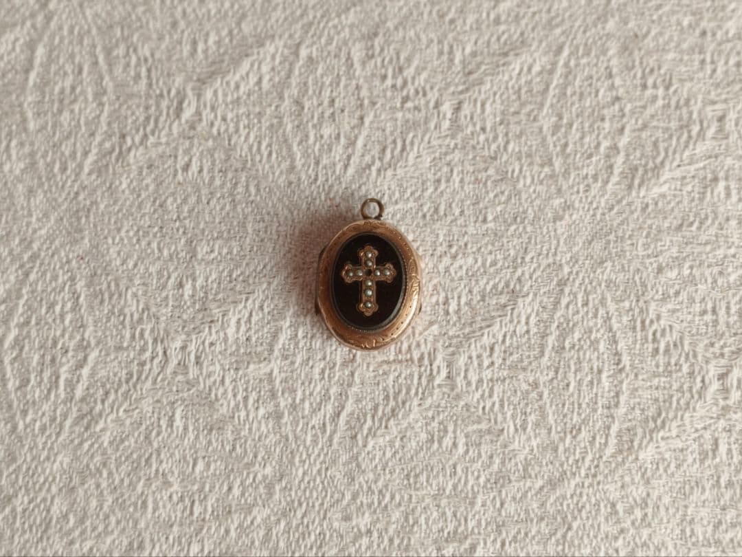 【チョコメルさま】vintage ✙ * クロス ロケット ペンダントトップ