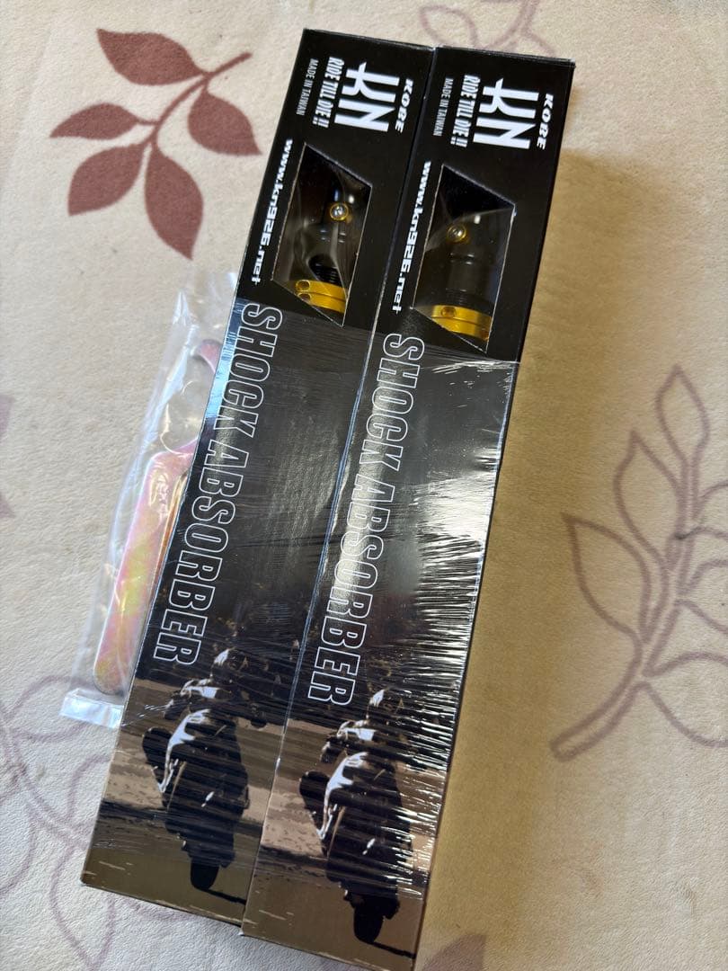 シグナスグリファス　KN企画　スーパーアブソーベントショック　サスペンション