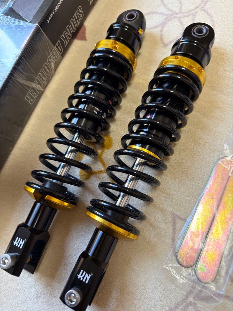 シグナスグリファス　KN企画　スーパーアブソーベントショック　サスペンション