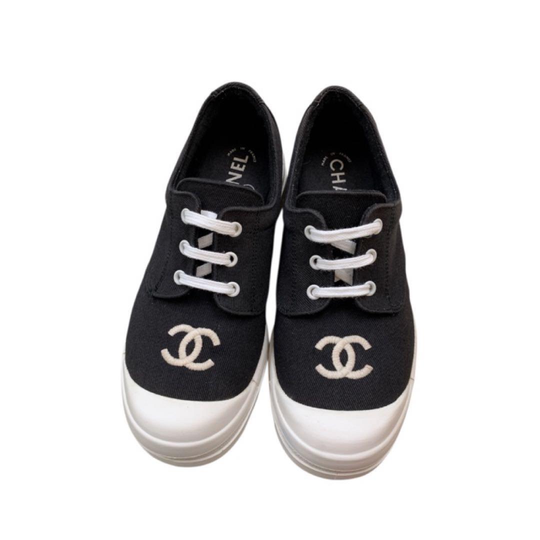 シャネル　スニーカー　黒白　ココマーク　　正規品