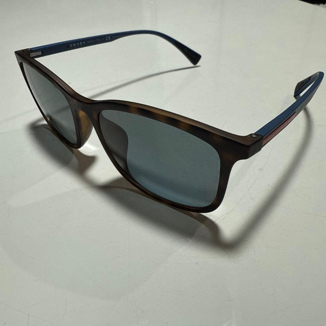 【美品】PRADA プラダ スポーツ サングラス メンズ 黒 × 青 ケース付