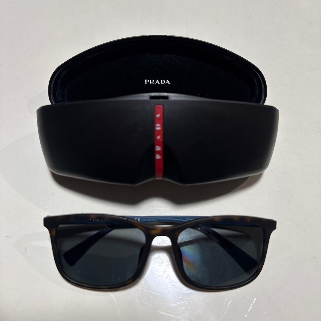 【美品】PRADA プラダ スポーツ サングラス メンズ 黒 × 青 ケース付