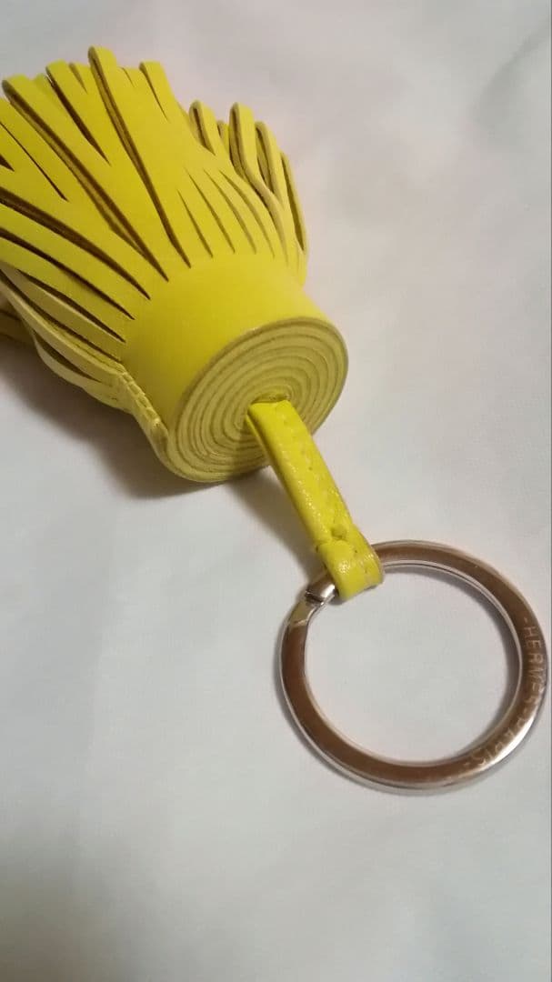 今だけ値下げ　鑑定済み　HERMES　エルメス　カルメン　キーリング　イエロー系