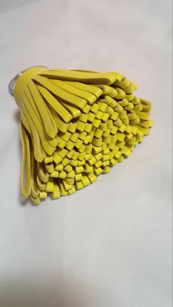 今だけ値下げ　鑑定済み　HERMES　エルメス　カルメン　キーリング　イエロー系