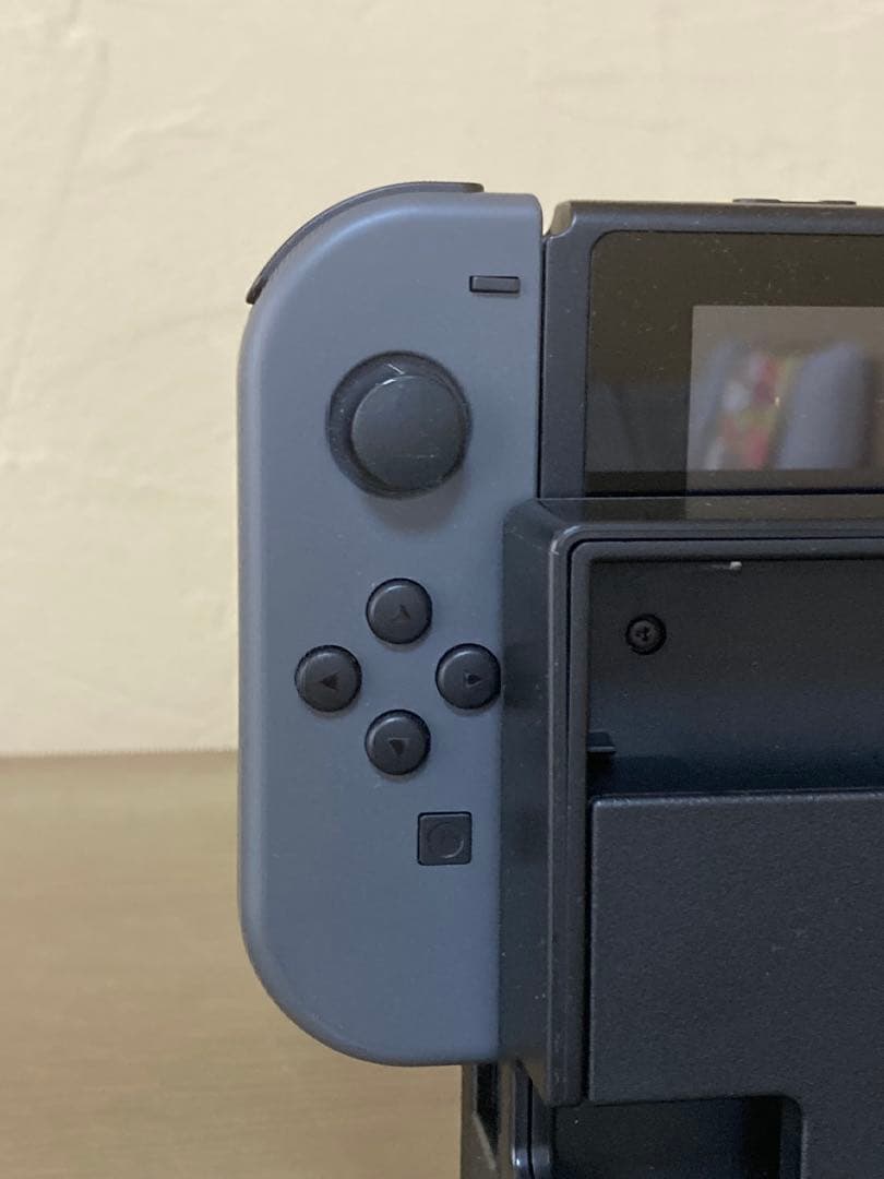 Nintendo Switch 美品　2022年購入　動作確認済み