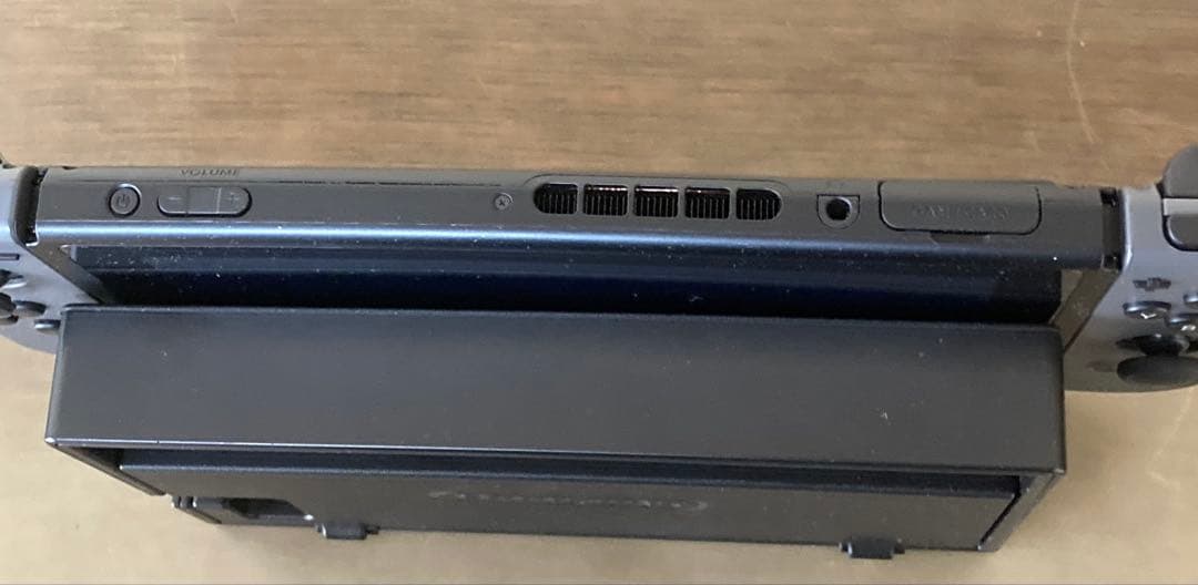 Nintendo Switch 美品　2022年購入　動作確認済み