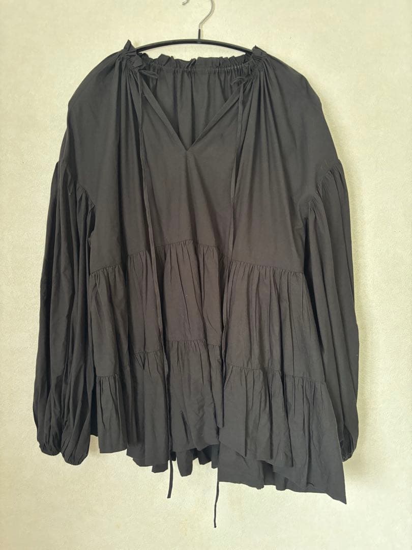 HER. エンブロイダリーコットンチュニック/ブラック