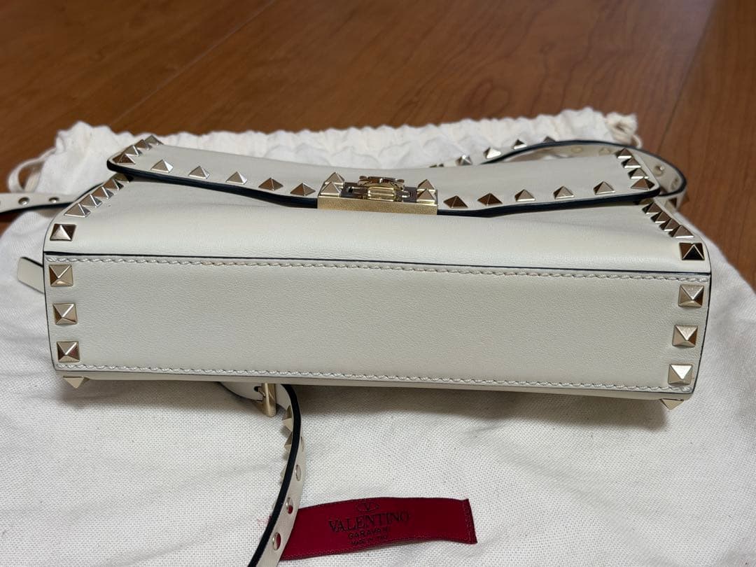 VALENTINO ロックスタッズ　ショルダーバッグ