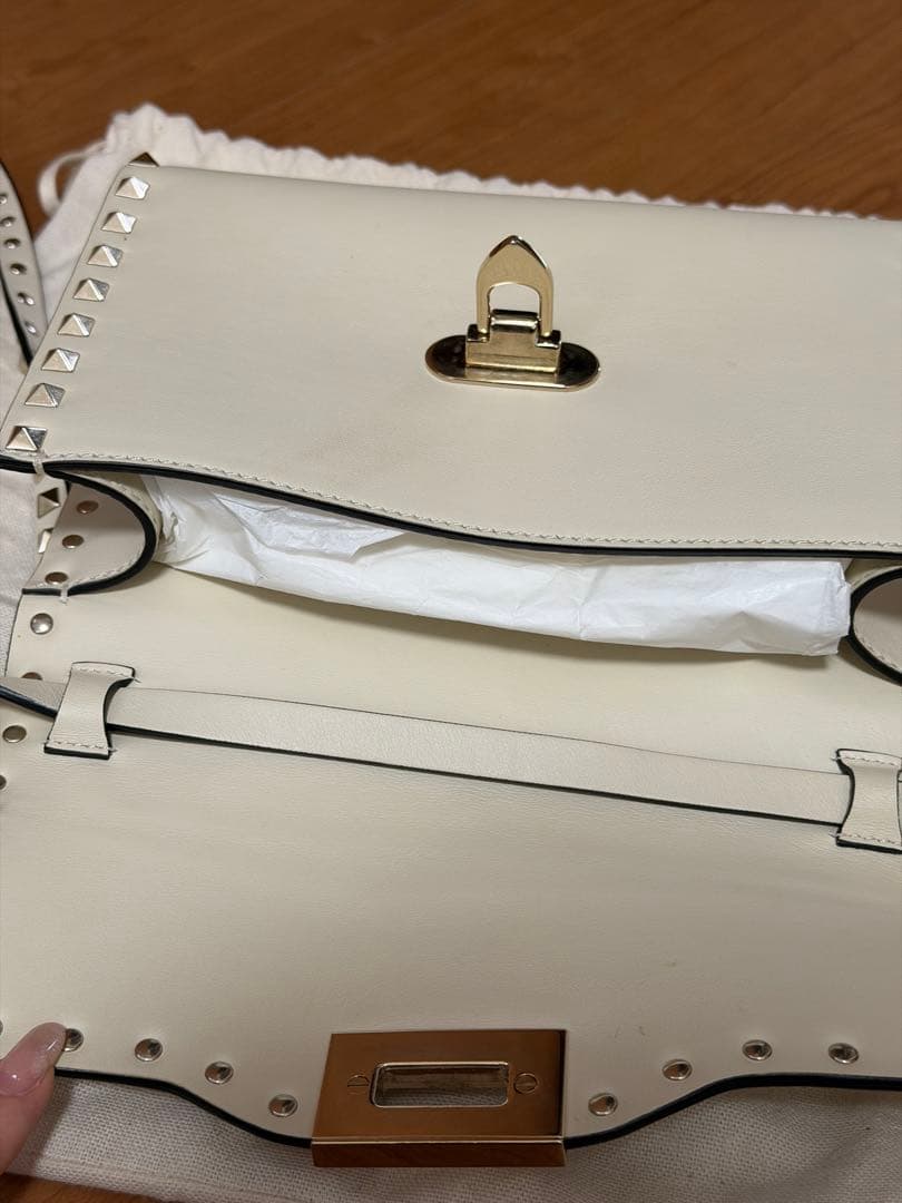 VALENTINO ロックスタッズ　ショルダーバッグ