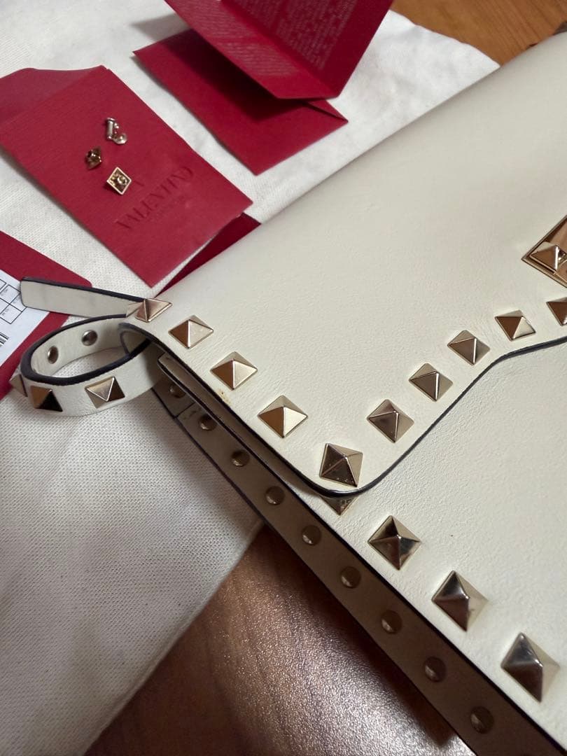 VALENTINO ロックスタッズ　ショルダーバッグ