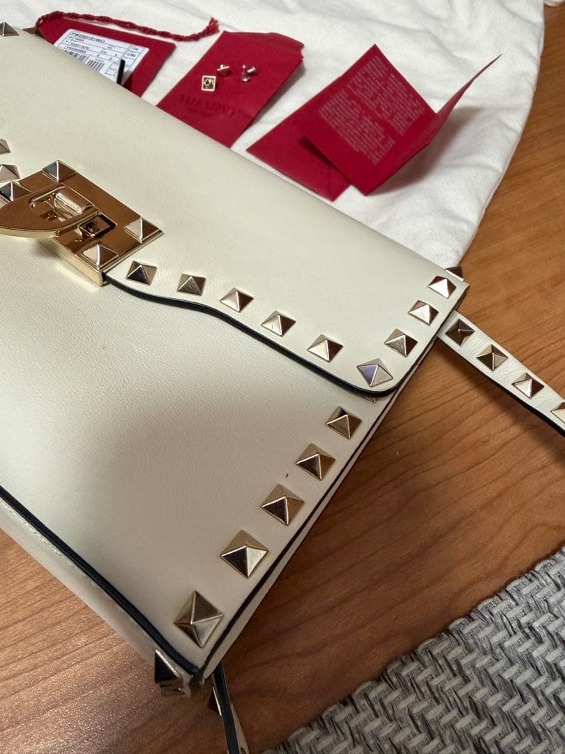 VALENTINO ロックスタッズ　ショルダーバッグ