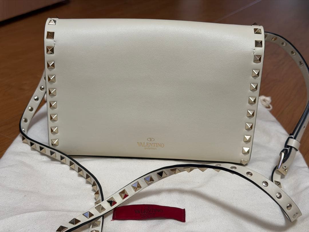 VALENTINO ロックスタッズ　ショルダーバッグ