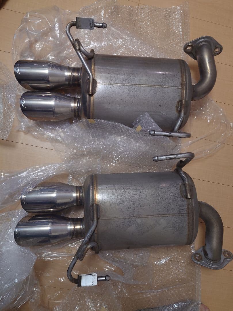 ステンレス製デュアルエキゾーストマフラー