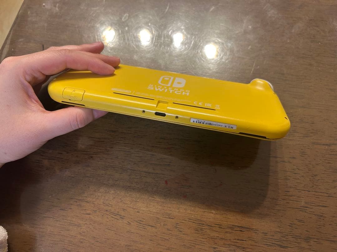 【ジャンク品】Nintendo Switch Lite イエロー 本体のみ