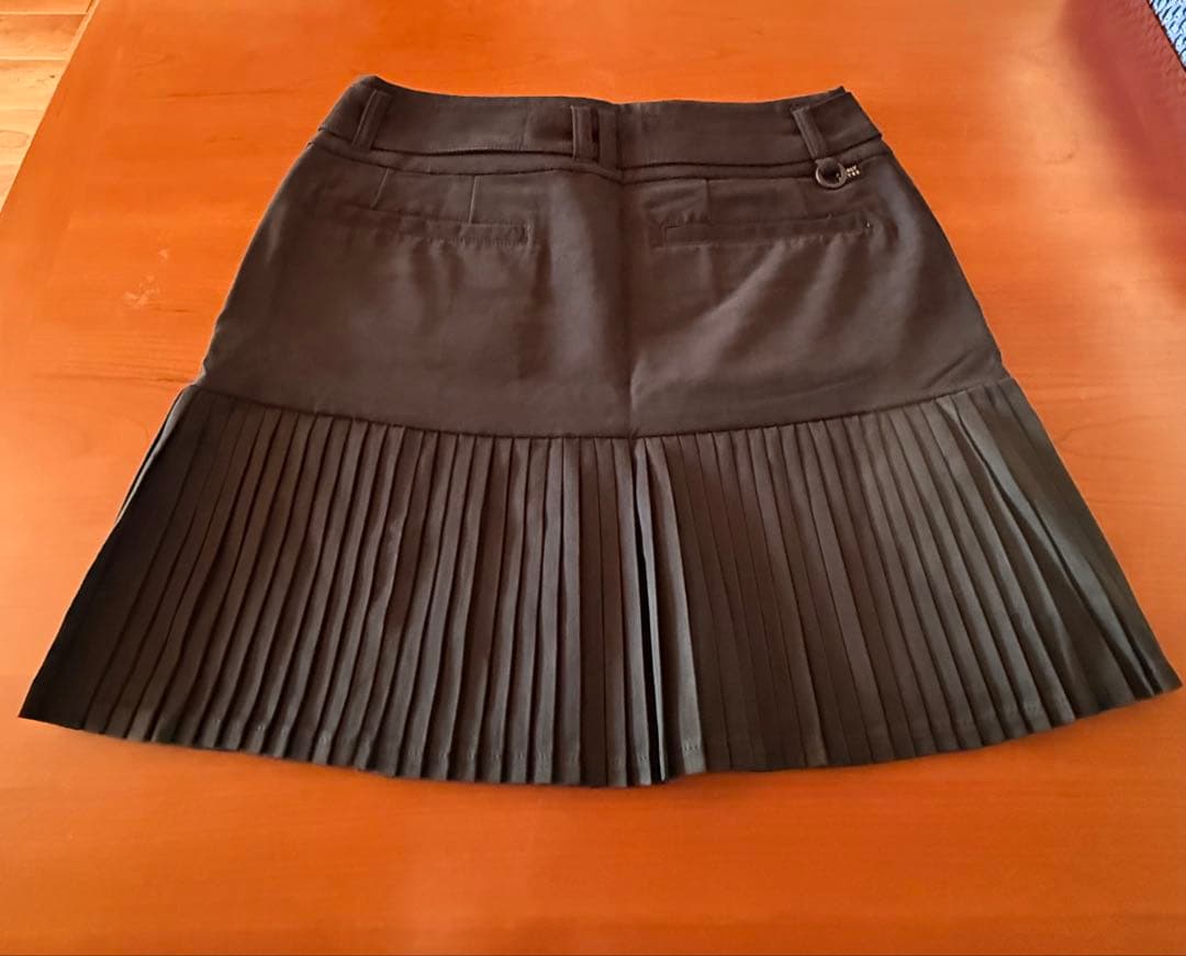 【パーリーゲイツ】エルモザスエード　スカート