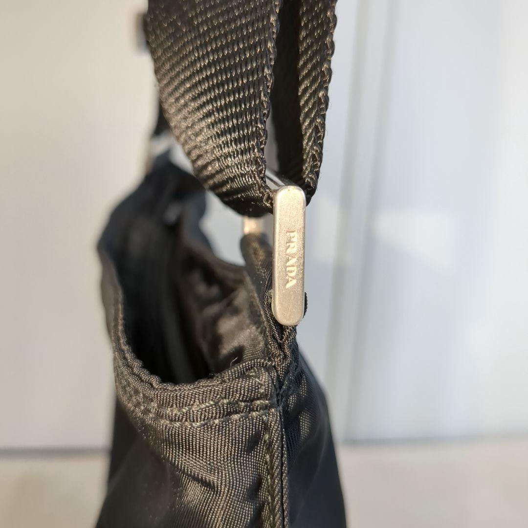 美品 プラダ サコッシュ ショルダーバッグ ブラック 三角ロゴ テスートナイロン