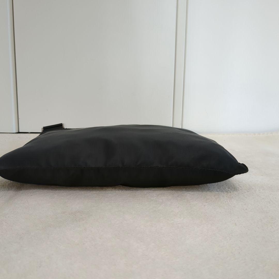 美品 プラダ サコッシュ ショルダーバッグ ブラック 三角ロゴ テスートナイロン