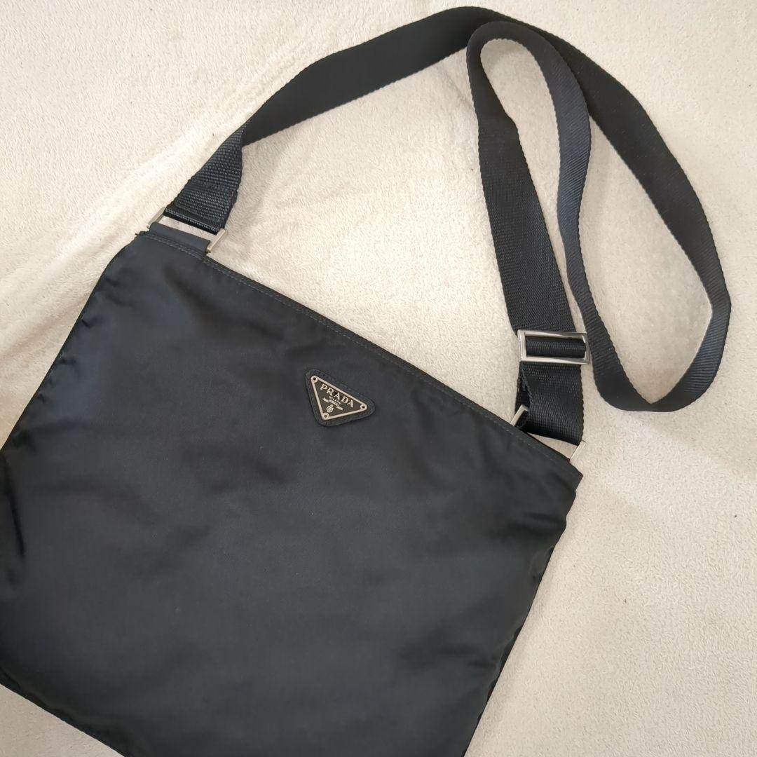 美品 プラダ サコッシュ ショルダーバッグ ブラック 三角ロゴ テスートナイロン