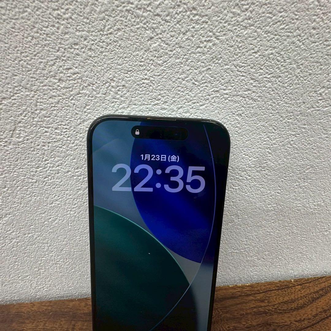 iPhone 15 Pro 256GB MTUC3J/A SIMフリー 背面割れ