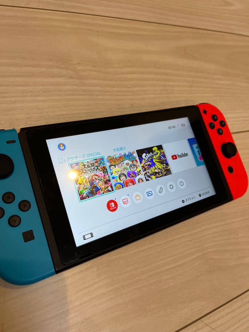 去年購入数回使用美品！Nintendo Switch箱付き本体