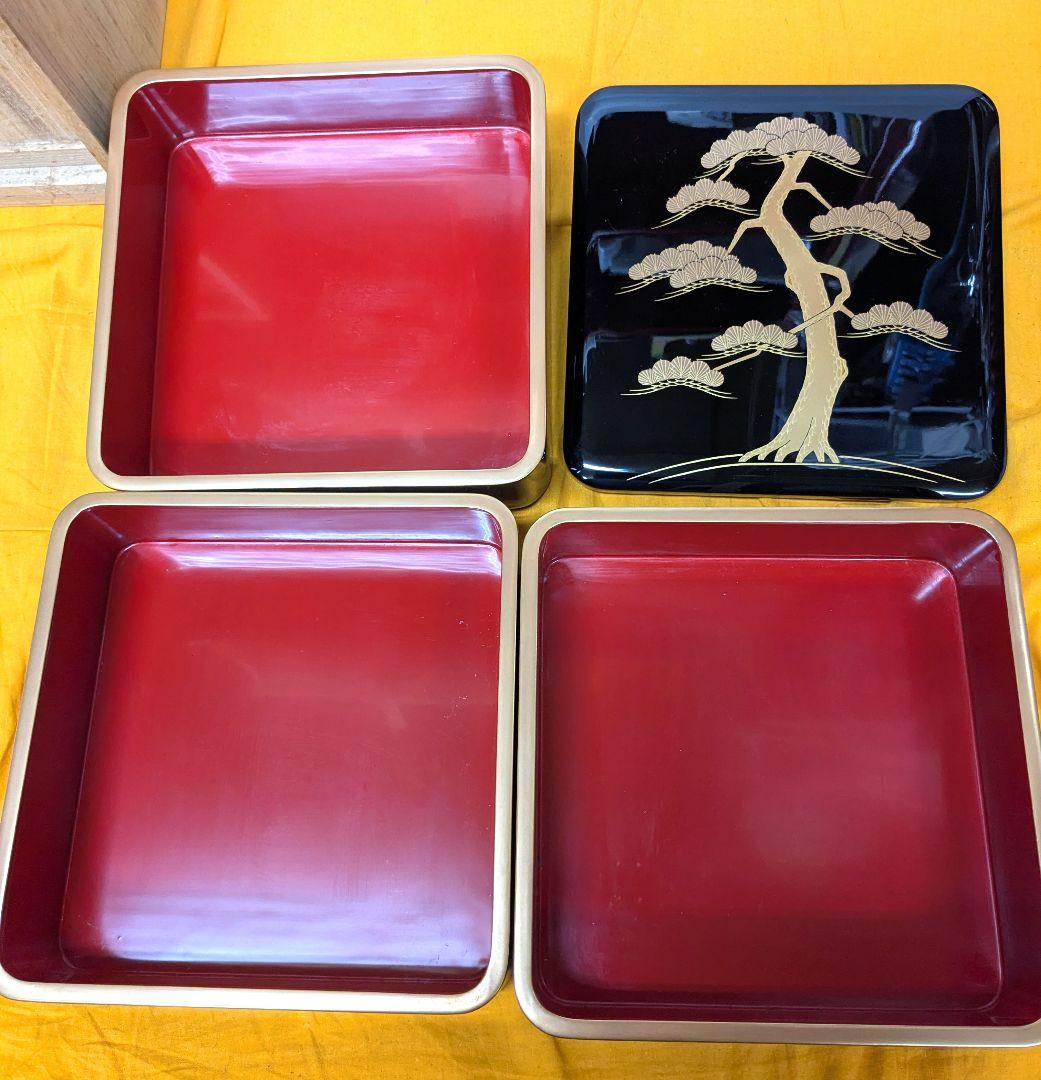 高級！輪島漆塗り作家物蒔絵付老松三段重箱 木箱付き