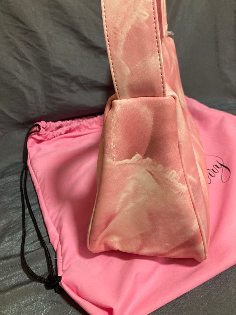 Im sorry ピンクの目デザインショルダーバッグ